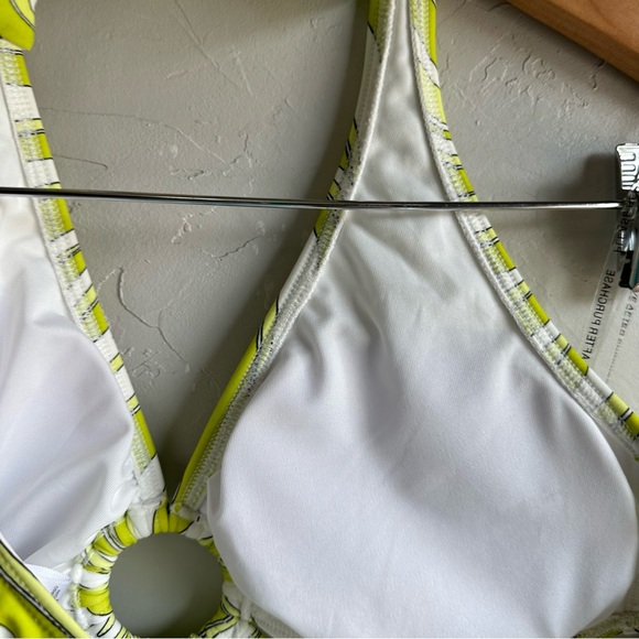 Michael Kors Women's Printed O-Ring One Piece Swimsuit - Cutout Lime Zebra SZ 6 - Picture 6 of 14